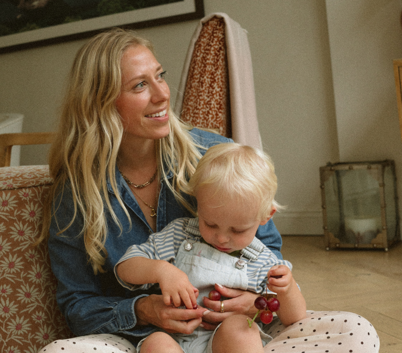 How to Support a New Mum When You Live Far Away